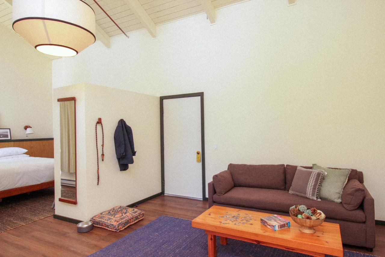 Lodge At Marconi Marshall Bagian luar foto